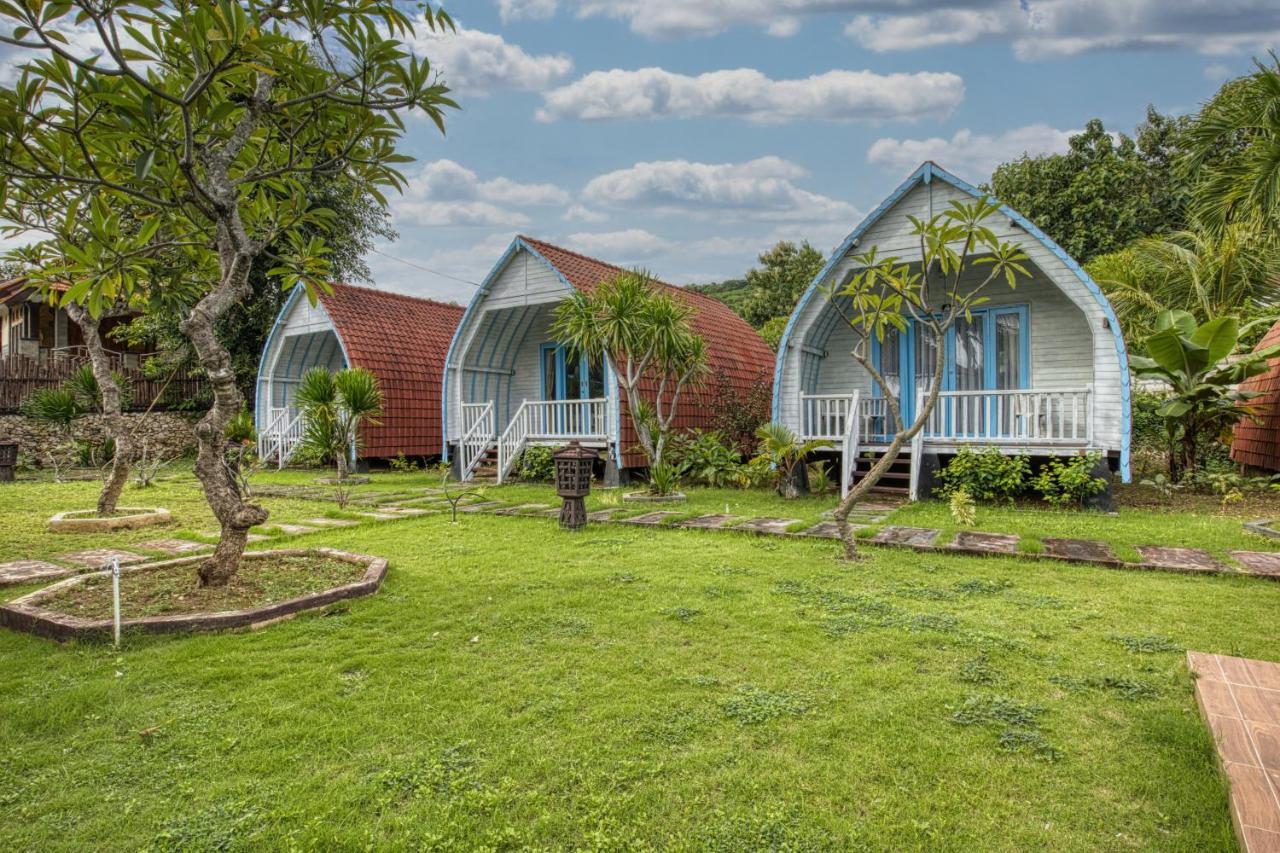 Megaland Bungalow Batununggul Extérieur photo
