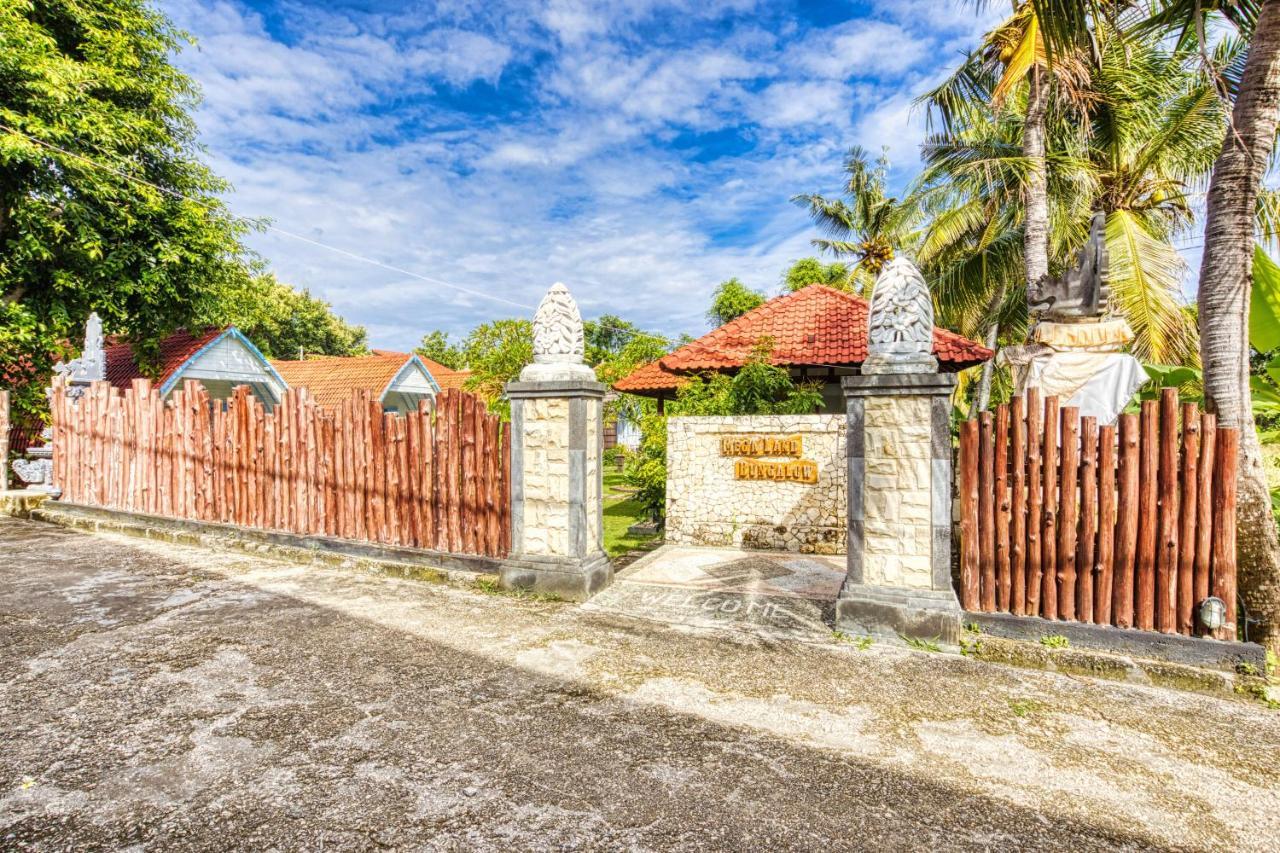 Megaland Bungalow Batununggul Extérieur photo