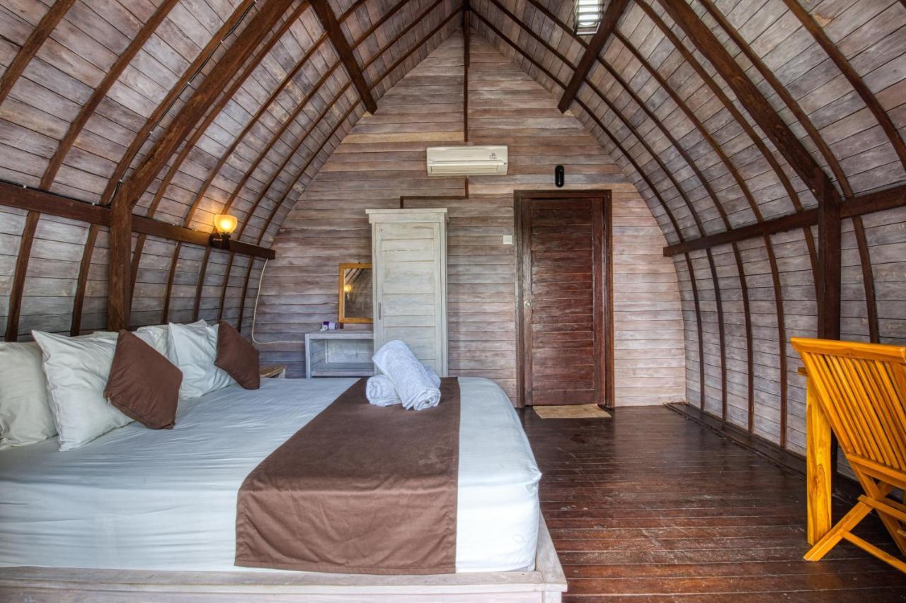 Megaland Bungalow Batununggul Extérieur photo